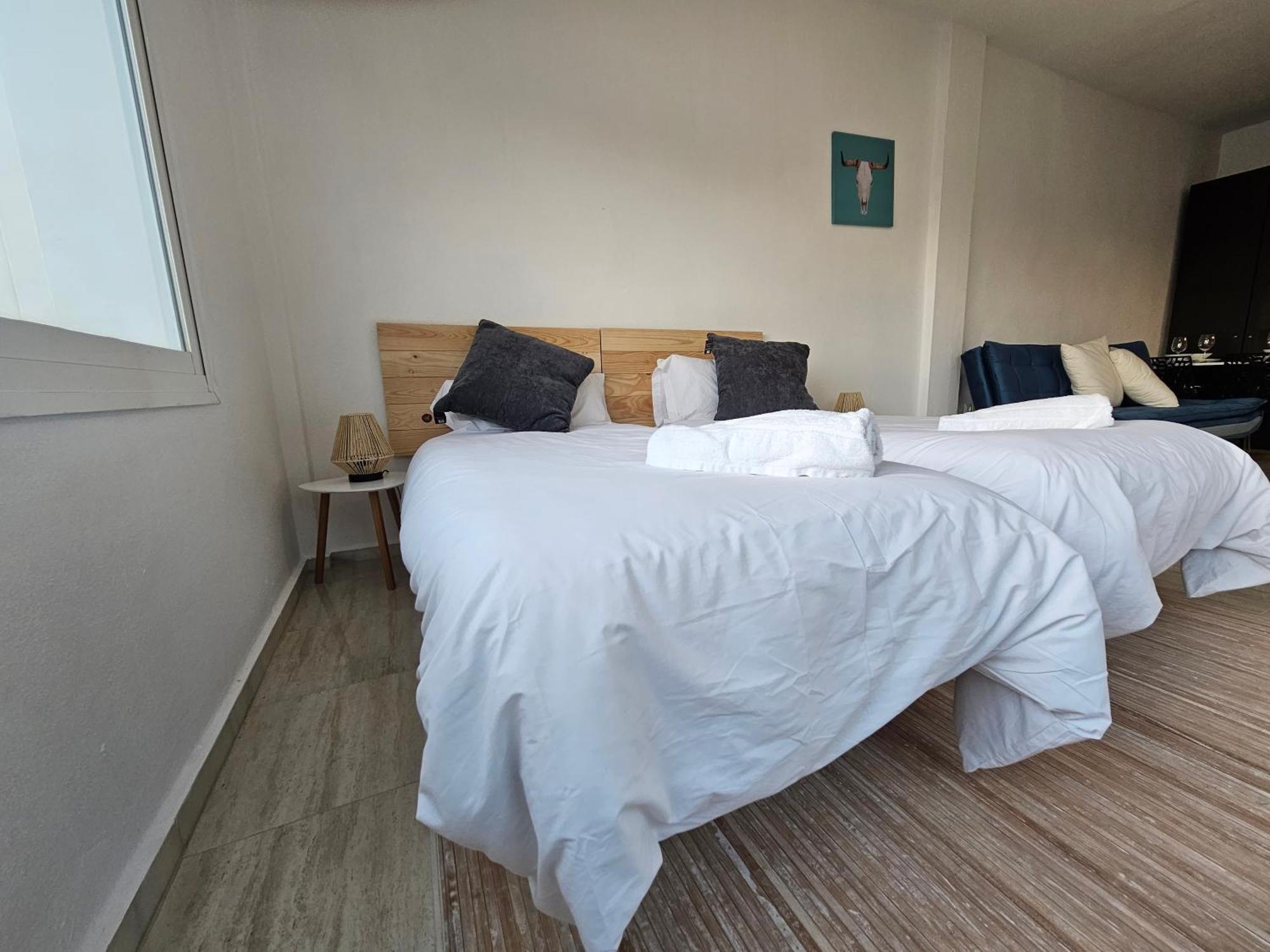 Buenavista - 5 Minute Drive To The - Stunning Sunset Apartment