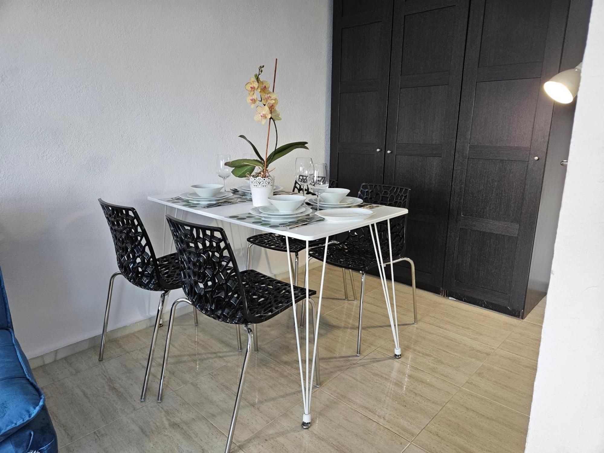 Buenavista - 5 Minute Drive To The - Stunning Sunset Apartment